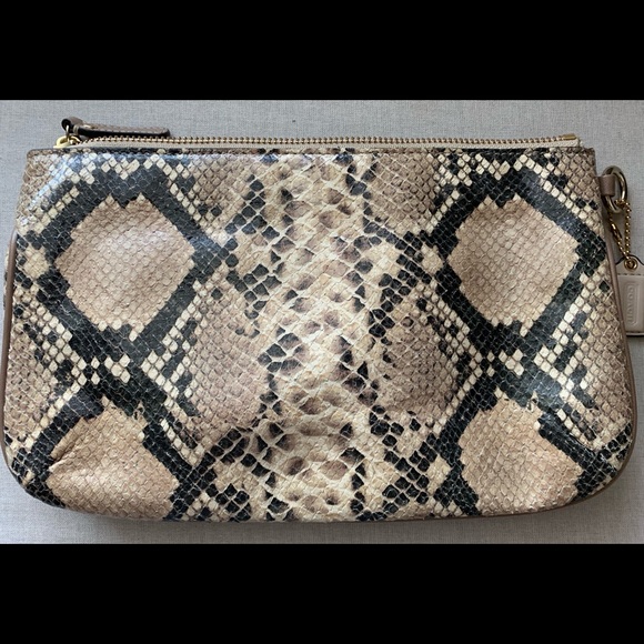 Coach Python embossed clutch - Picture 2 of 3